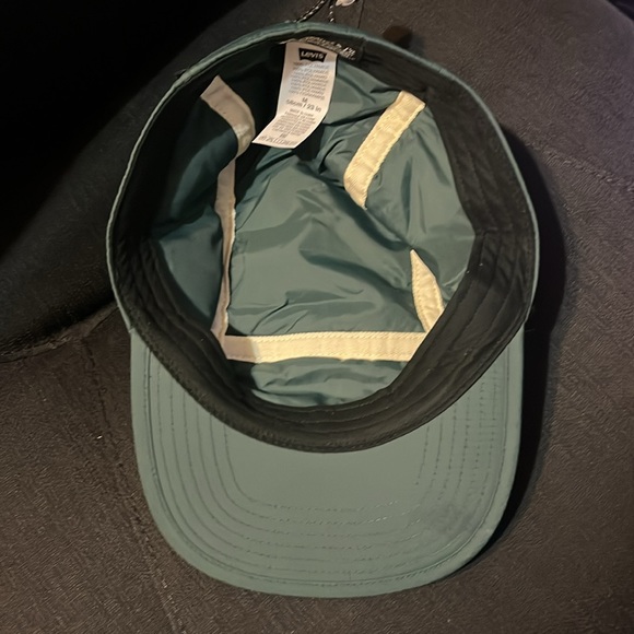 Levi hat - Picture 3 of 3